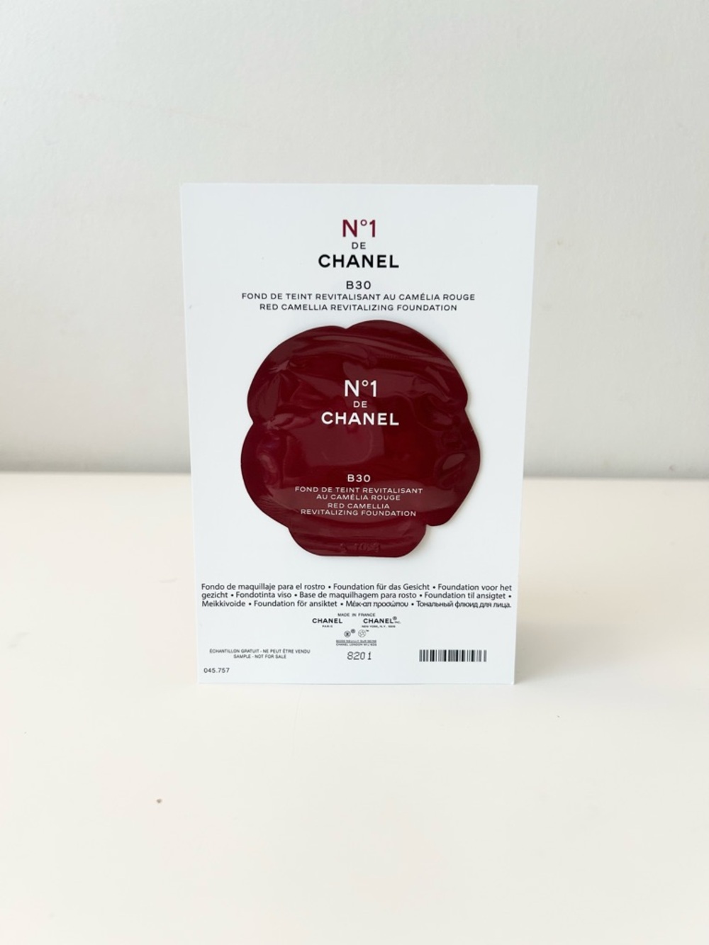 🌸CHANEL No1 de Chanel Red Camellia Revitalizing Foundation B30 Sample